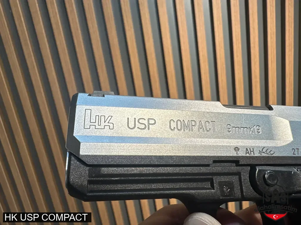 HK USP COMPACT  - 4