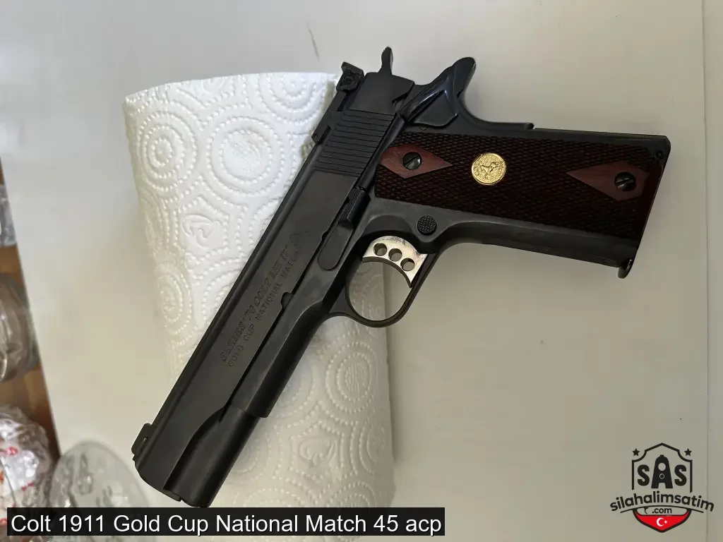Colt 1911 Gold Cup National Match 45 acp - 3