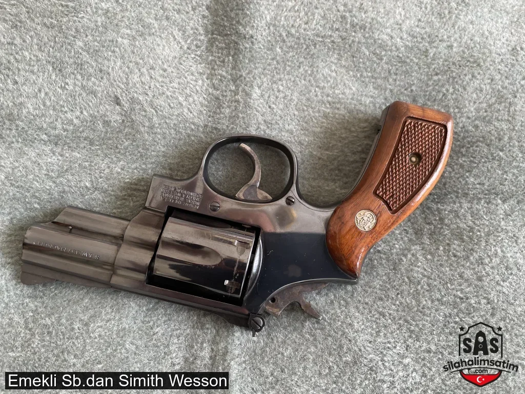 Emekli Sb.dan Simith Wesson - 4