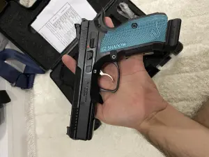 0 kutusunda Cz Shadow 2