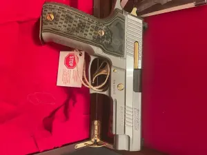 SIG SAUER P226 ELİTE GOLD işlemeli Model