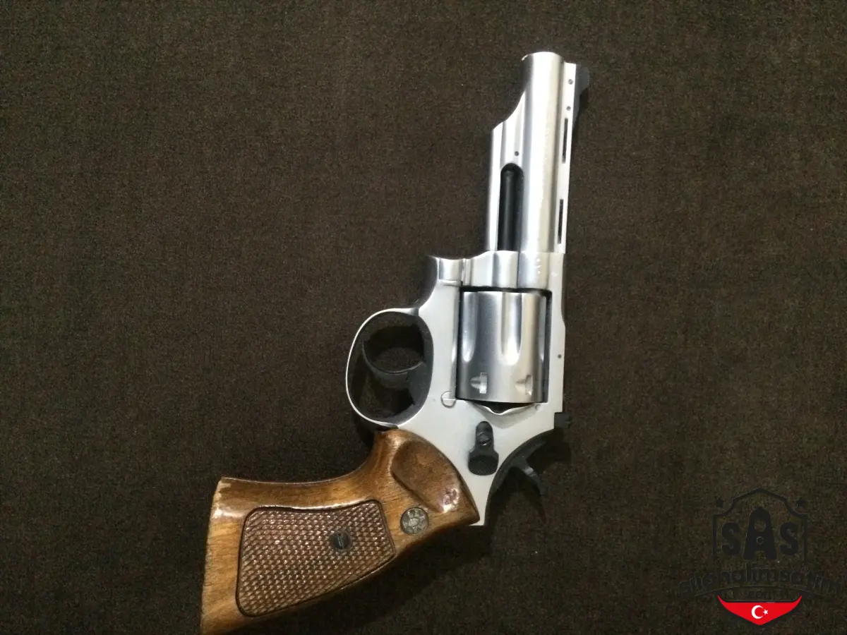 KAMU GÖREVLİSİNDEN 357 MAGNUM