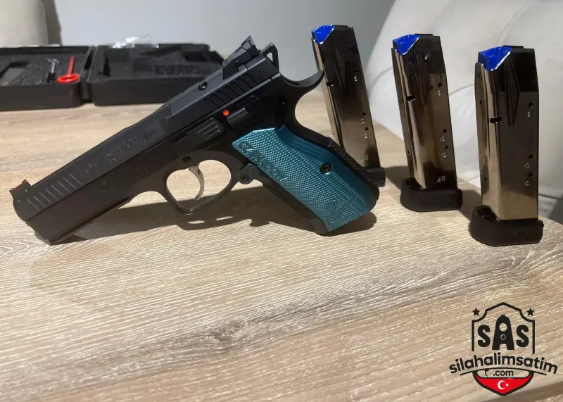 Cz Shadow 2