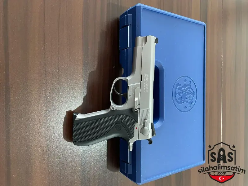 Yargı Mensubunun Koleksiyonundan Smith Wesson 5906 Model Tabanca