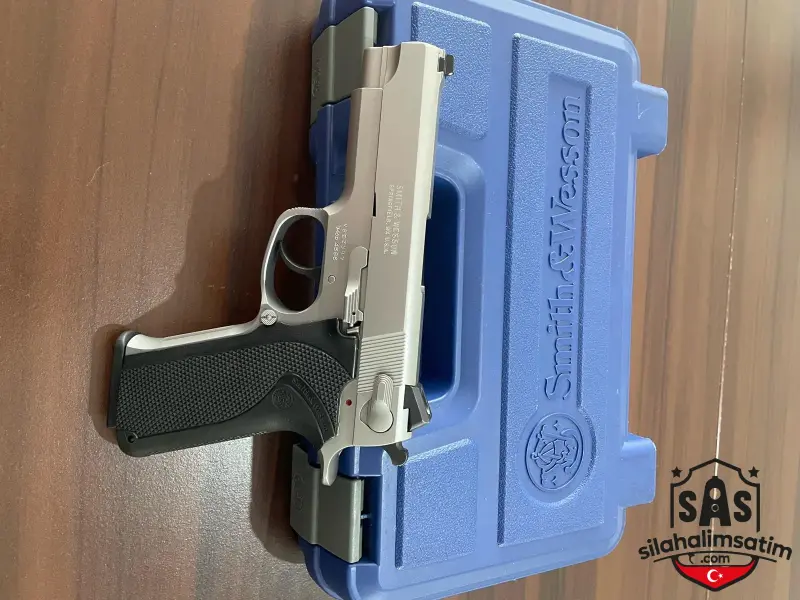 Yargı Mensubunun Koleksiyonundan Smith Wesson 5906 Model Tabanca