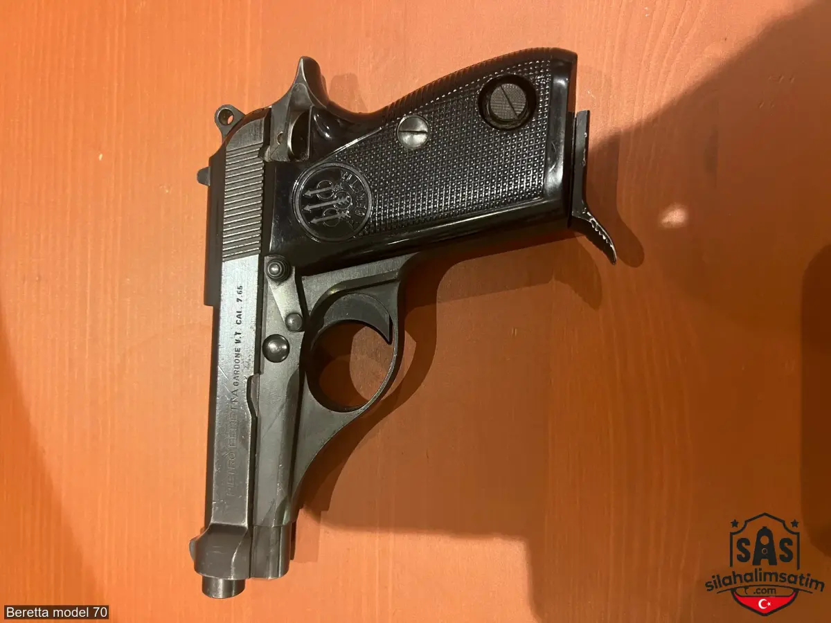 Beretta model 70 - 1