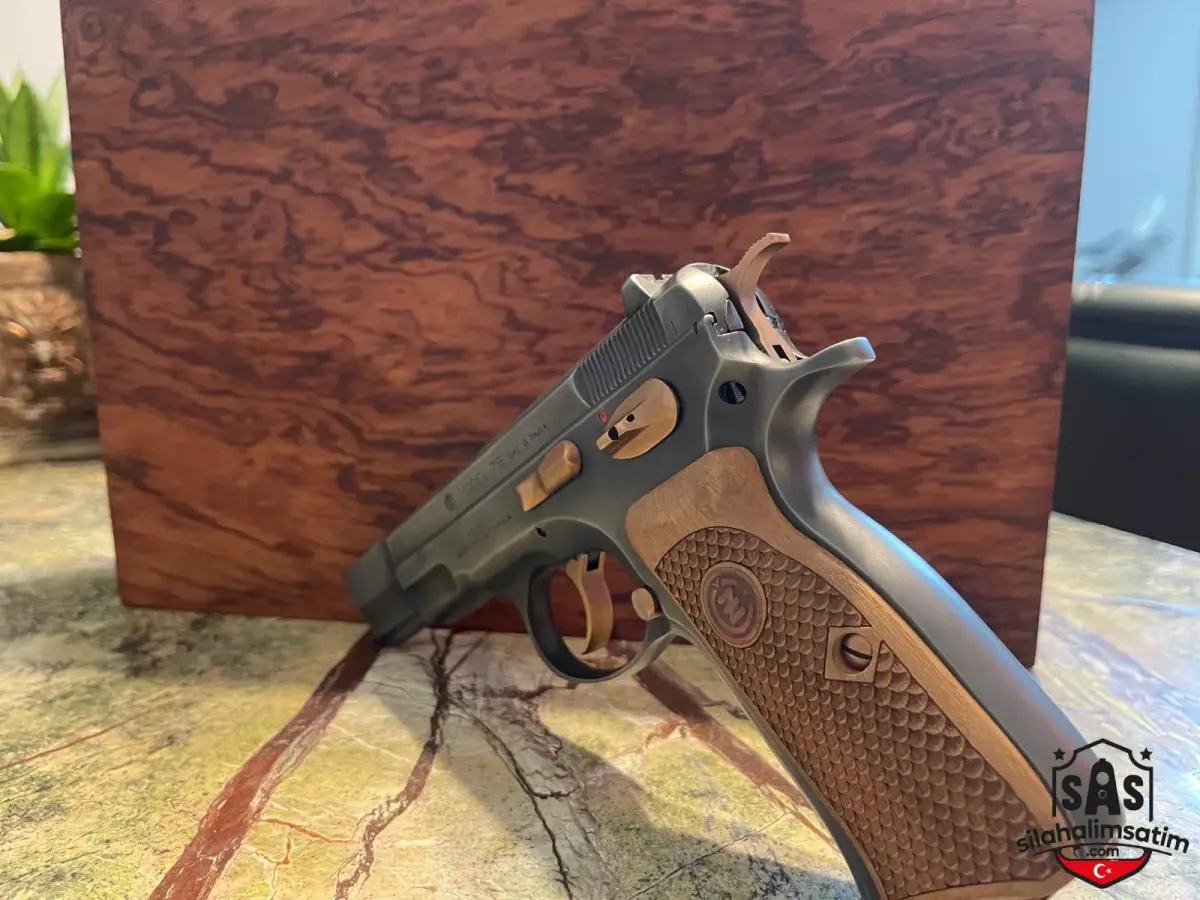 CZ 75A, 1980 model, Türkiye'ye ilk gelenlerden, koleksiyonluk - 3