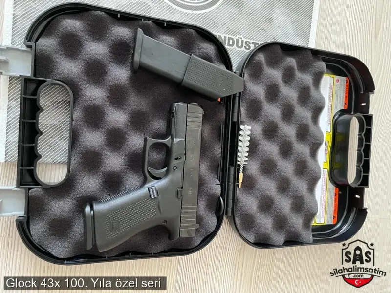 Glock 43x 100. Yıla özel seri