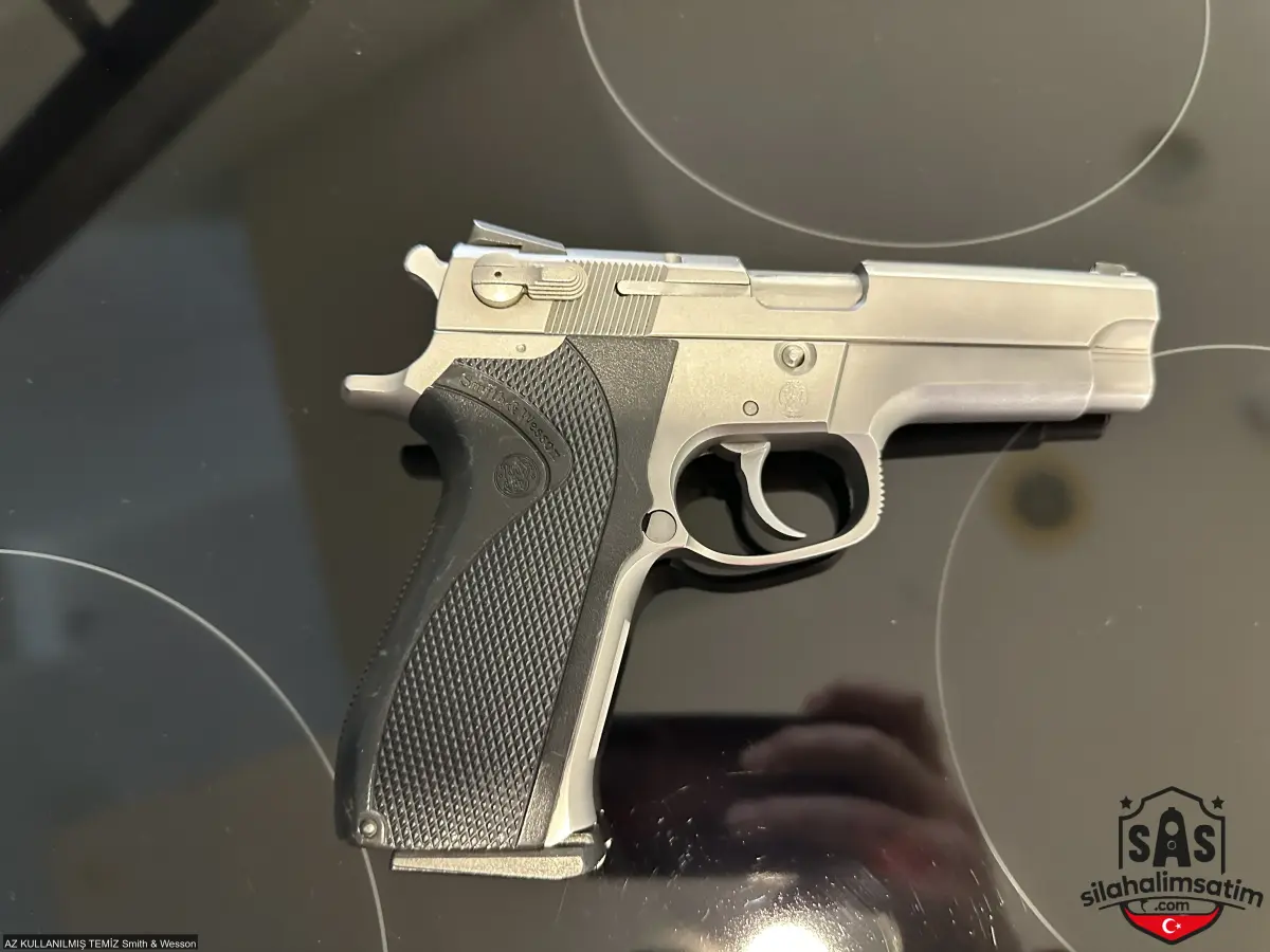 AZ KULLANILMIŞ TEMİZ Smith & Wesson - 6