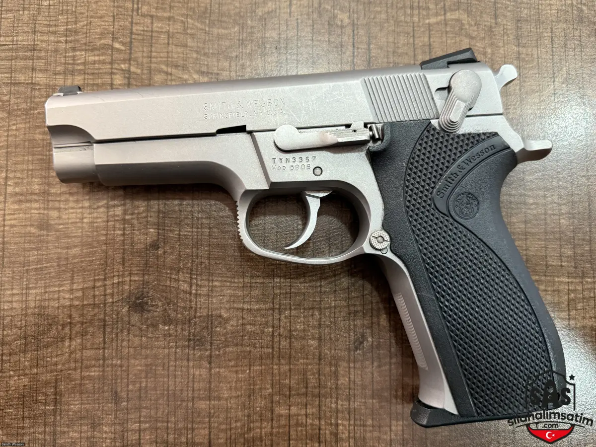 Simith Wesson  - 2