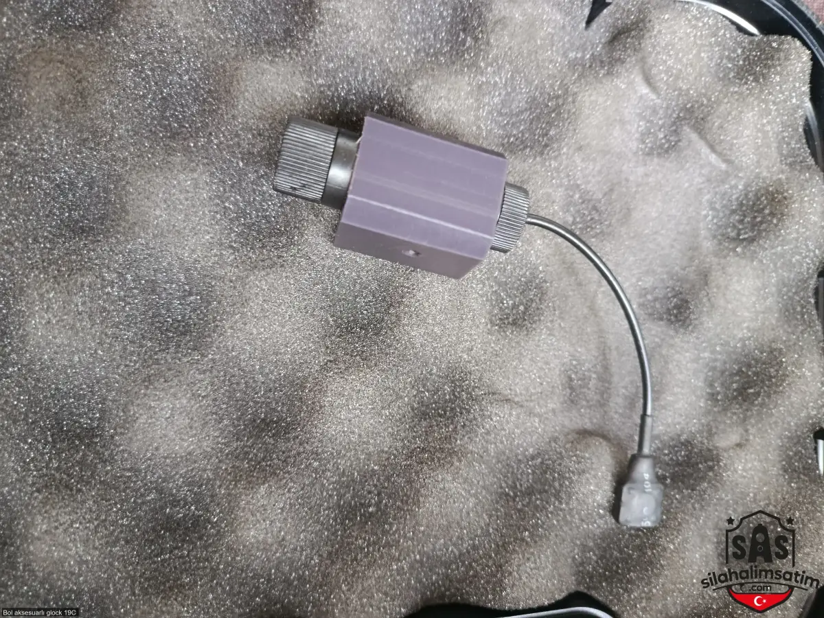 Bol aksesuarlı glock 19C  - 3