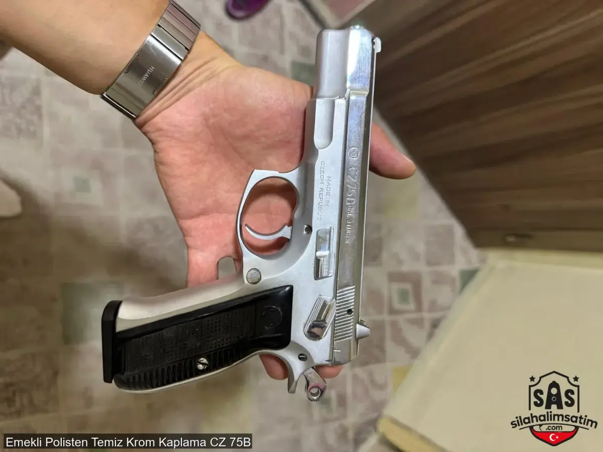 Emekli Polisten Temiz Krom Kaplama CZ 75B - 1