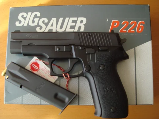 ÇOK İYİ DURUMDA SIG SAUER P226