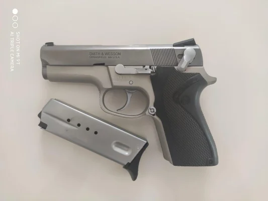 SMITH & WESSON 6904